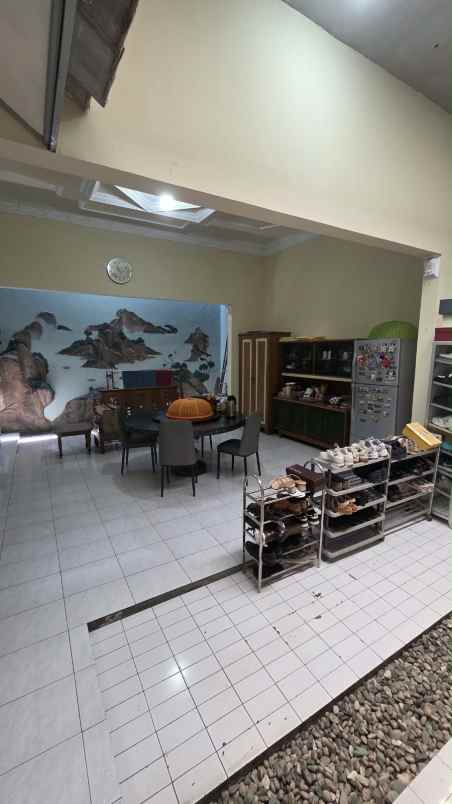 dijual rumah dharmahusada indah