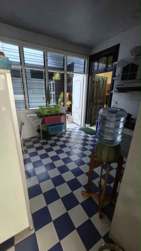 dijual rumah dharmahusada indah
