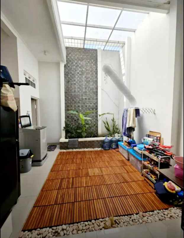 dijual rumah di daerah riung bandung lokasi strategis