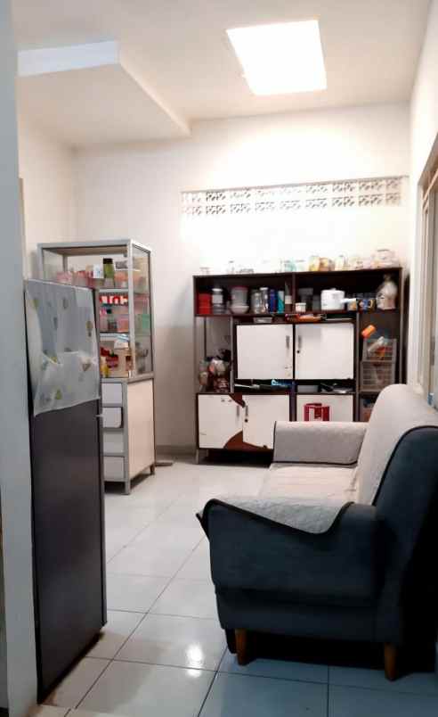 dijual rumah di perumahan taman kopo indah 3