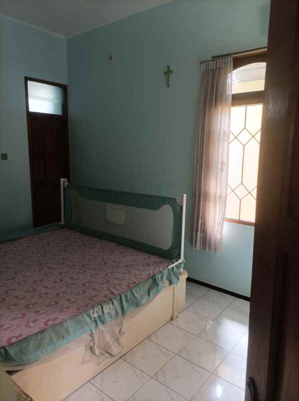 dijual rumah di sumber solo