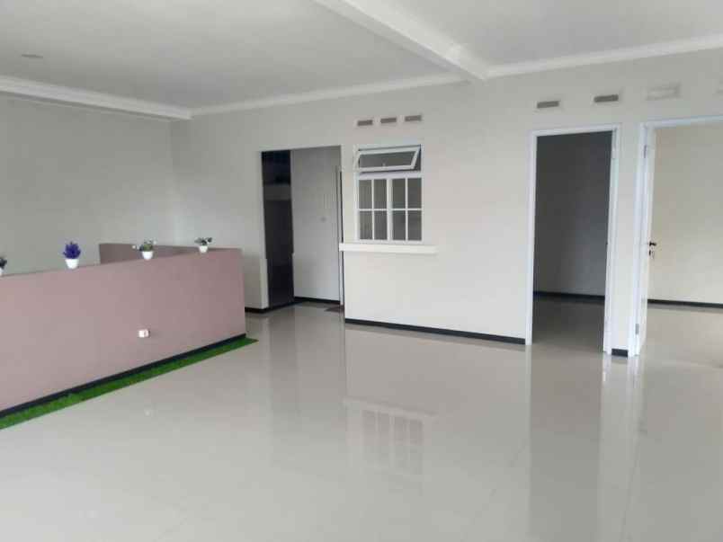 dijual rumah di tutwuri2 citereup