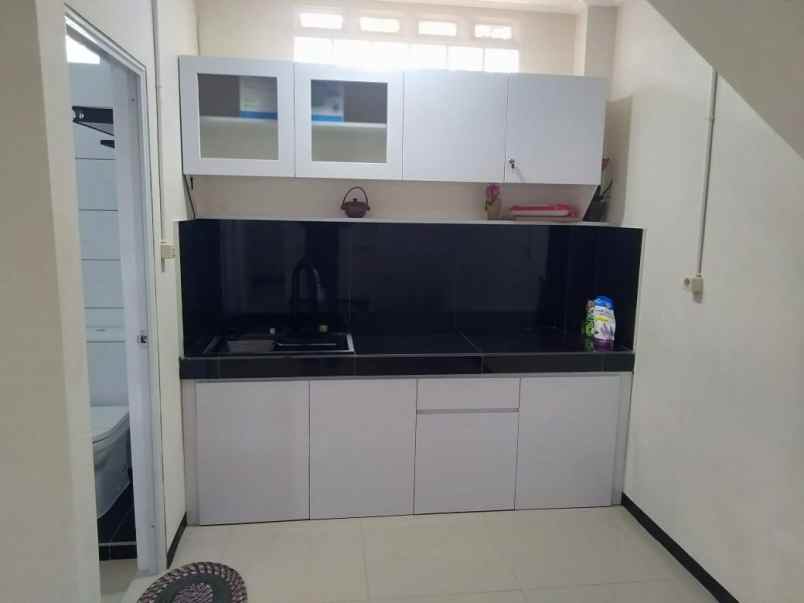 dijual rumah di tutwuri2 citereup