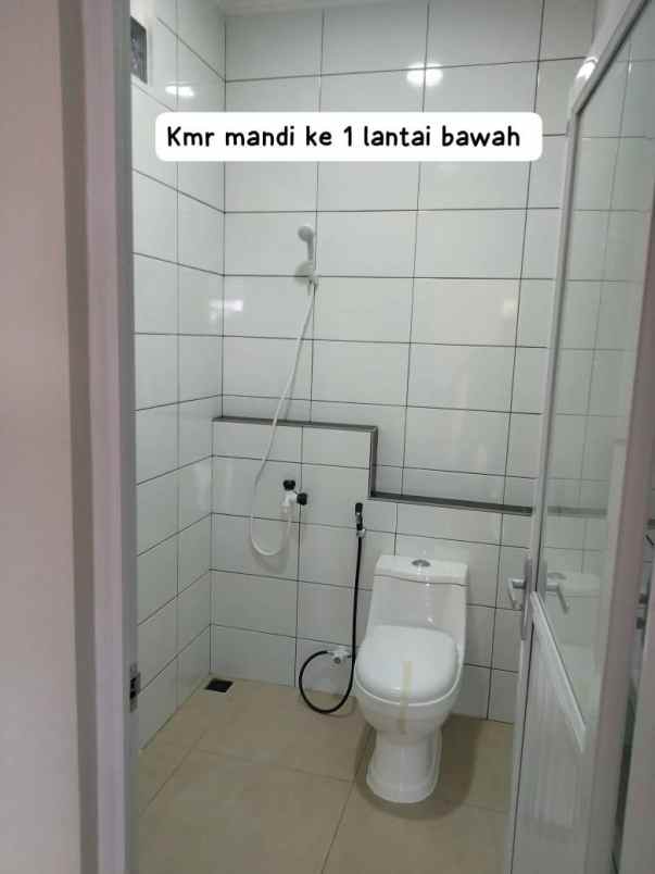 dijual rumah di tutwuri2 citereup