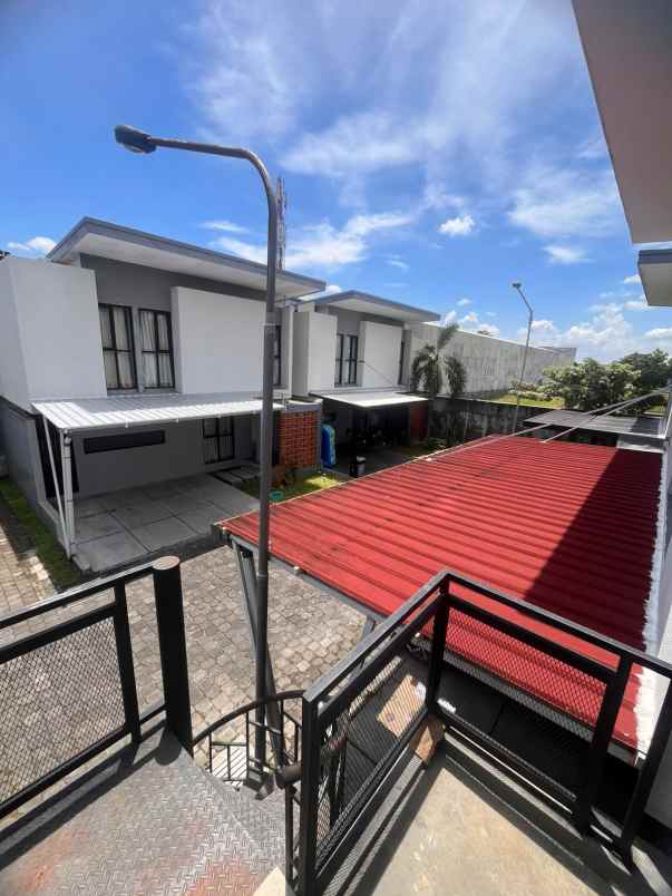 dijual rumah diblulukan colomadu karanganyar
