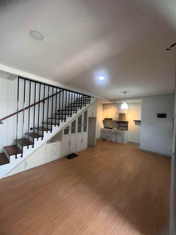 dijual rumah diblulukan colomadu karanganyar