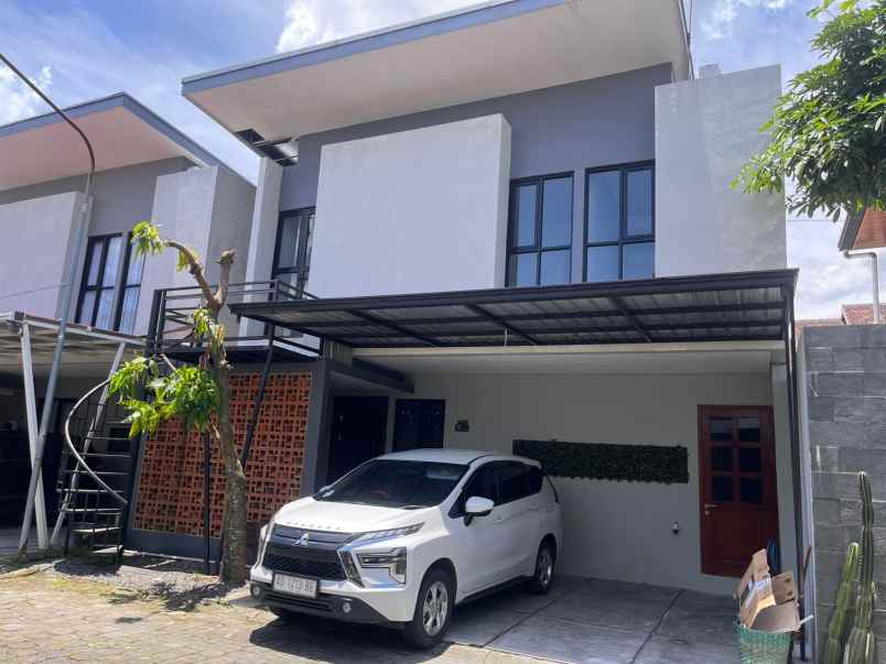 dijual rumah diblulukan colomadu karanganyar