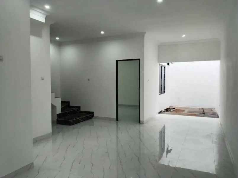 dijual rumah duren sawit