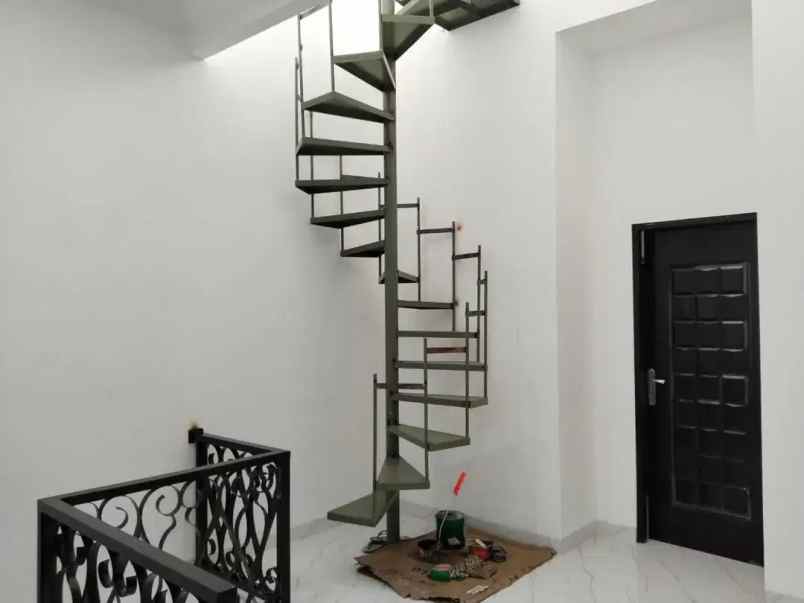 dijual rumah duren sawit