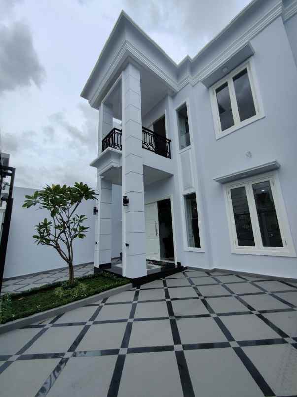 dijual rumah duren sawit