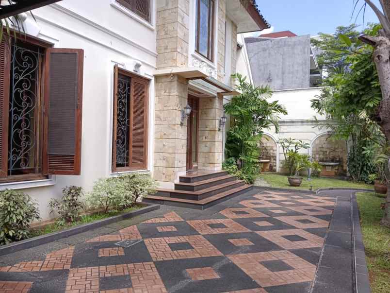 dijual rumah duren tiga