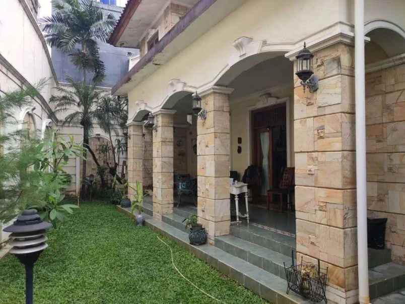dijual rumah duren tiga