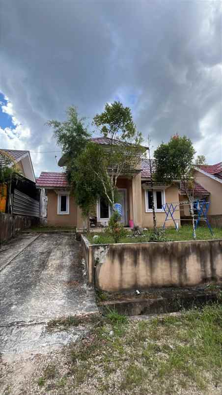 dijual rumah flamboyan regency