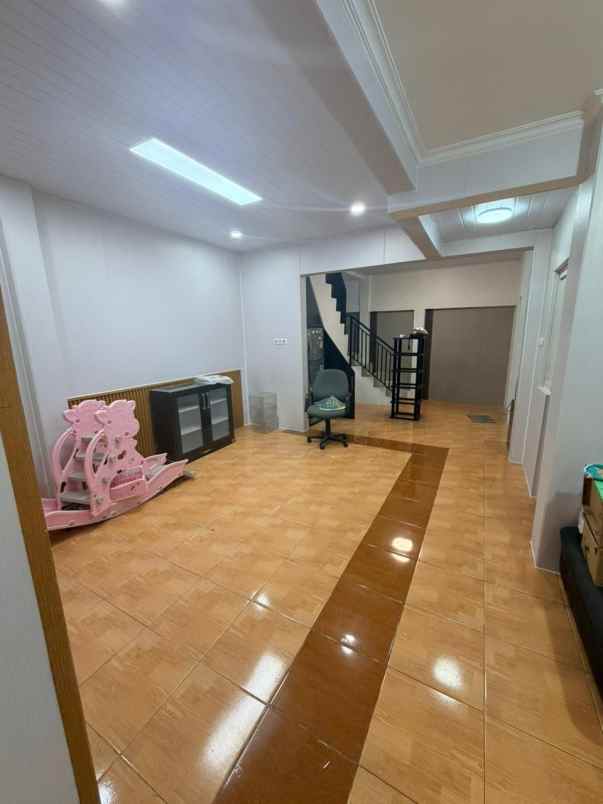 dijual rumah gading griya lestari