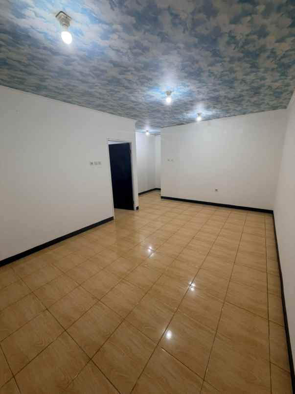 dijual rumah gading griya lestari