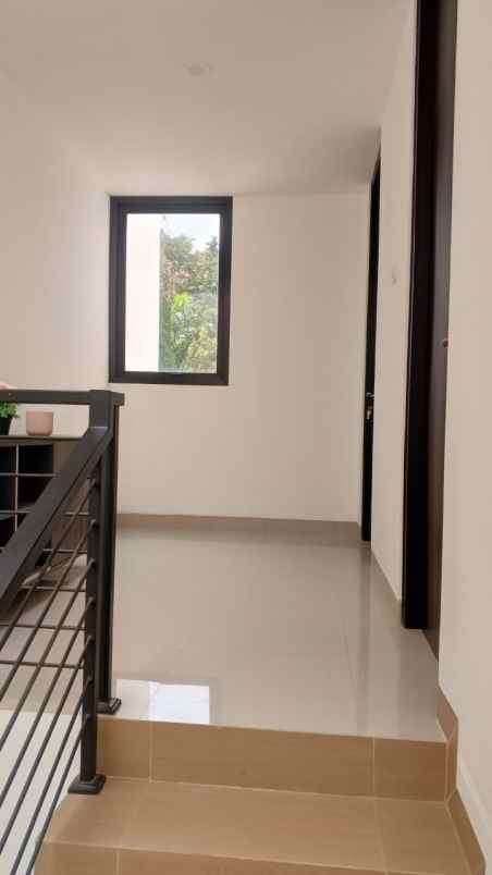 dijual rumah gayung kebonsari