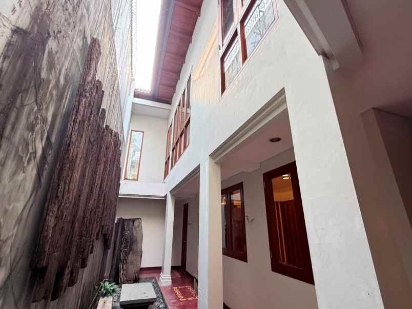 dijual rumah gondangdia menteng jakarta