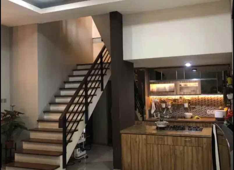 dijual rumah grand galaxy bekasi