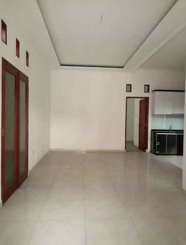 dijual rumah gunung raya cirendeu