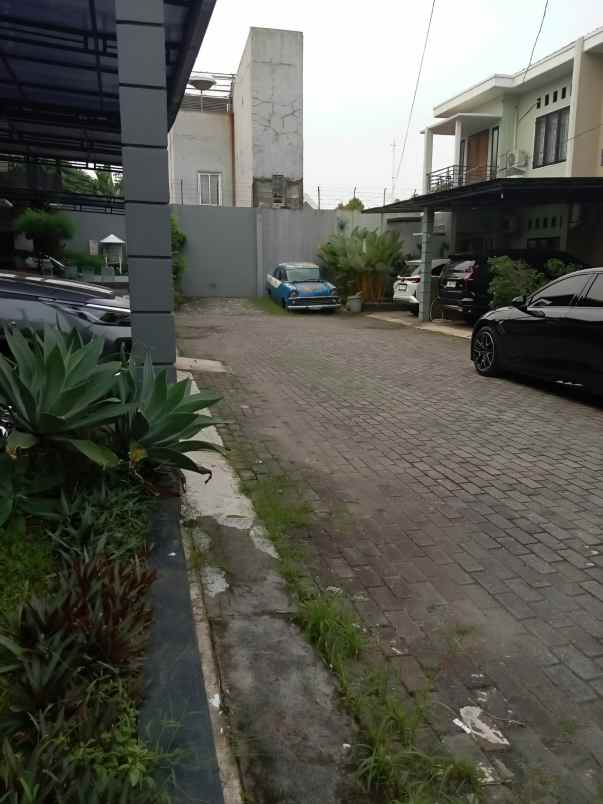 dijual rumah gunung raya cirendeu