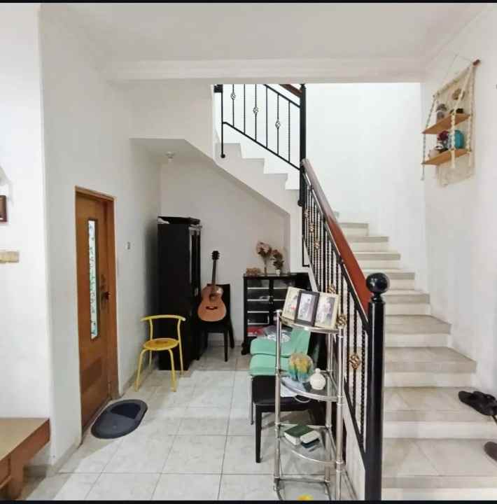 dijual rumah gunungsari indah