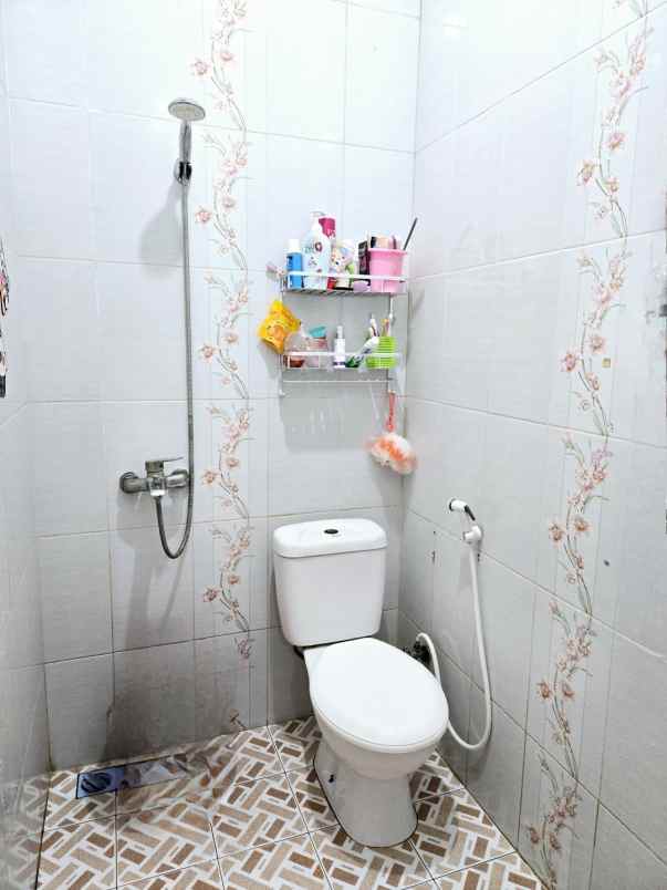 dijual rumah harapan indah 1 perumahan