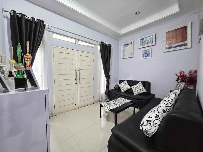 dijual rumah harapan indah 1 perumahan