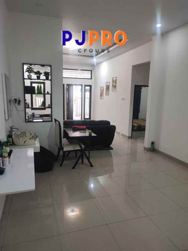 dijual rumah harapan indah 2 cluster