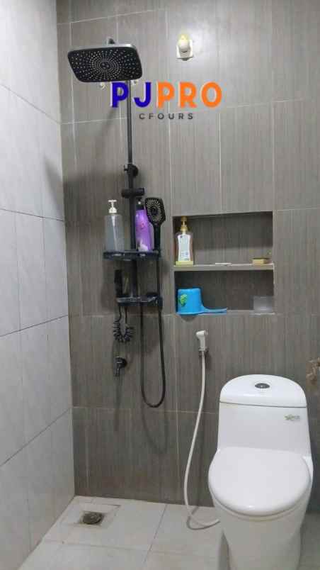 dijual rumah harapan indah 2 cluster