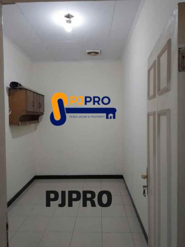 dijual rumah harapan indah