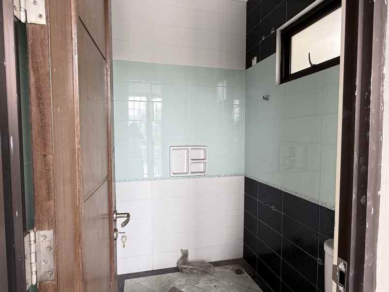 dijual rumah harapan indah
