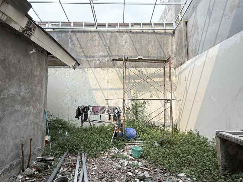 dijual rumah harapan indah