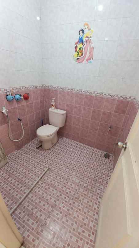 dijual rumah harapan indah
