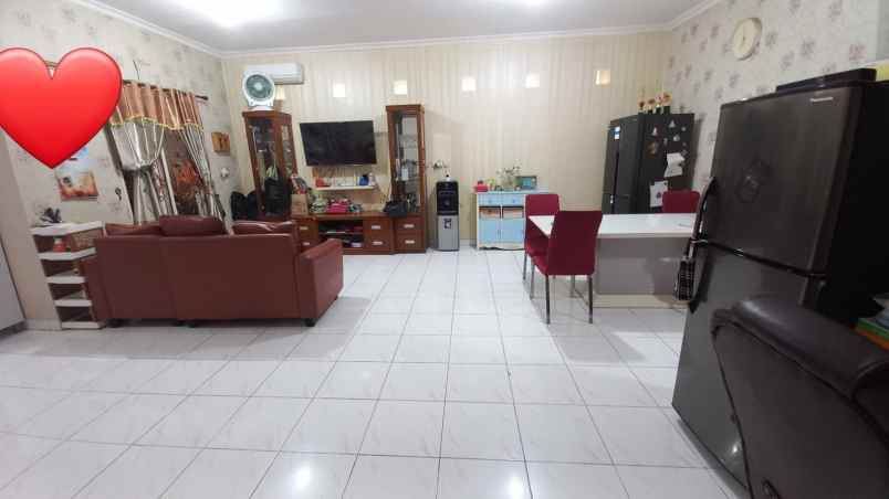 dijual rumah harapan indah