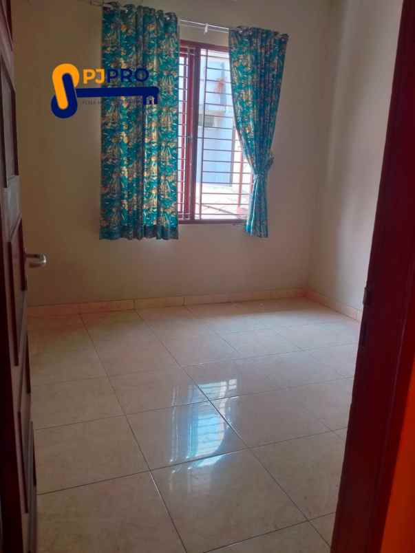 dijual rumah harapan indah cluster