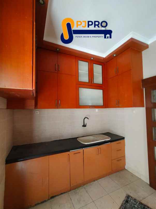 dijual rumah harapan indah cluster