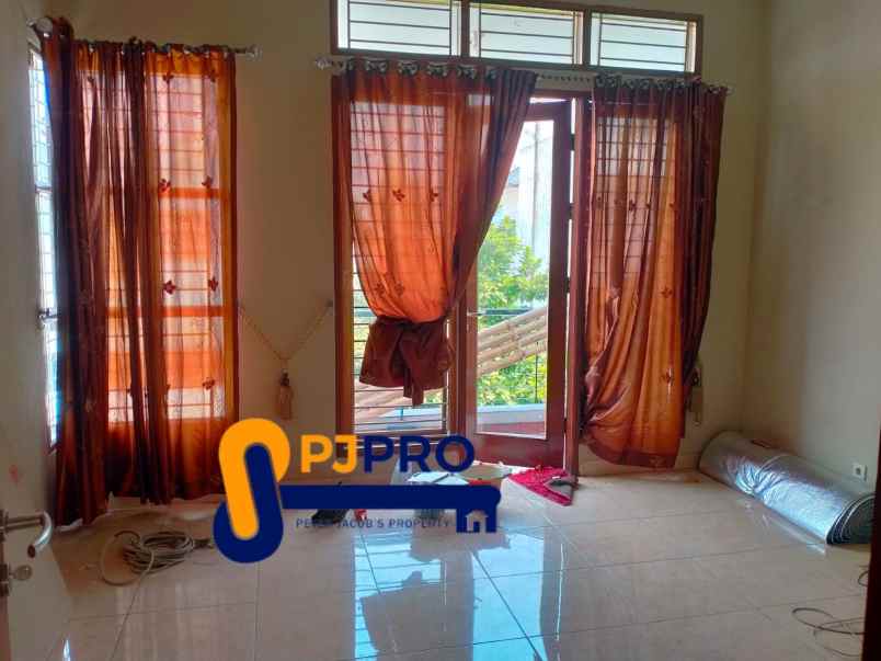 dijual rumah harapan indah cluster
