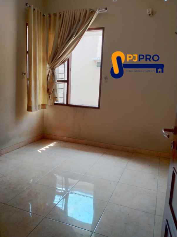 dijual rumah harapan indah cluster
