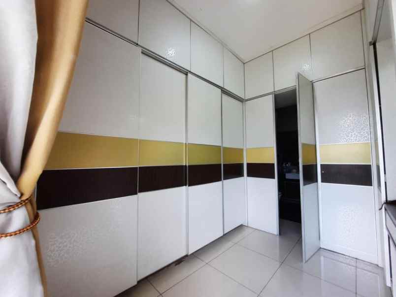 dijual rumah harapan indah cluster asia