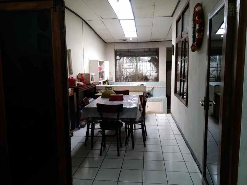 dijual rumah hitung tanah di pusat kota cimahi