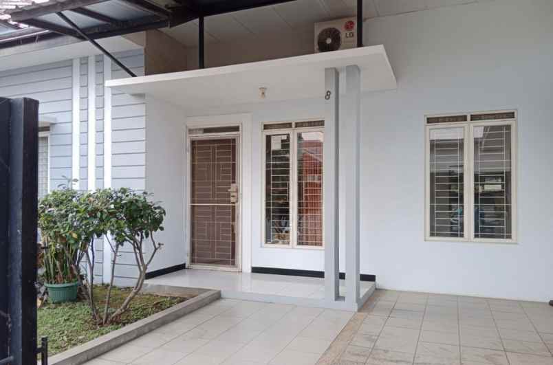 dijual rumah holis