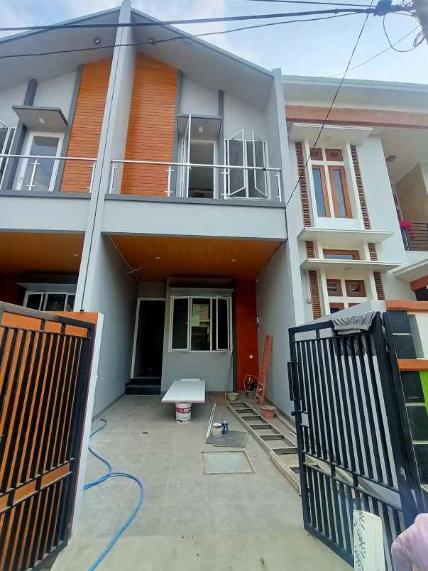 dijual rumah imperial gading
