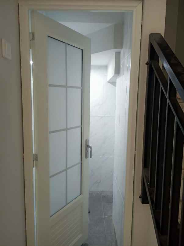 dijual rumah imperial gading