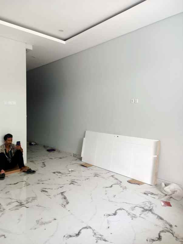 dijual rumah imperial gading