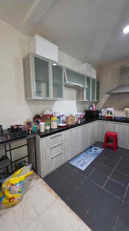 dijual rumah isen darmo harapan