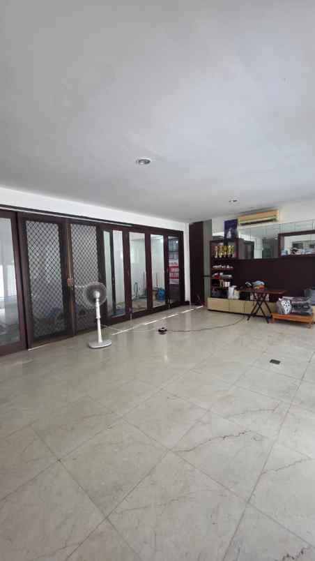 dijual rumah isen darmo harapan