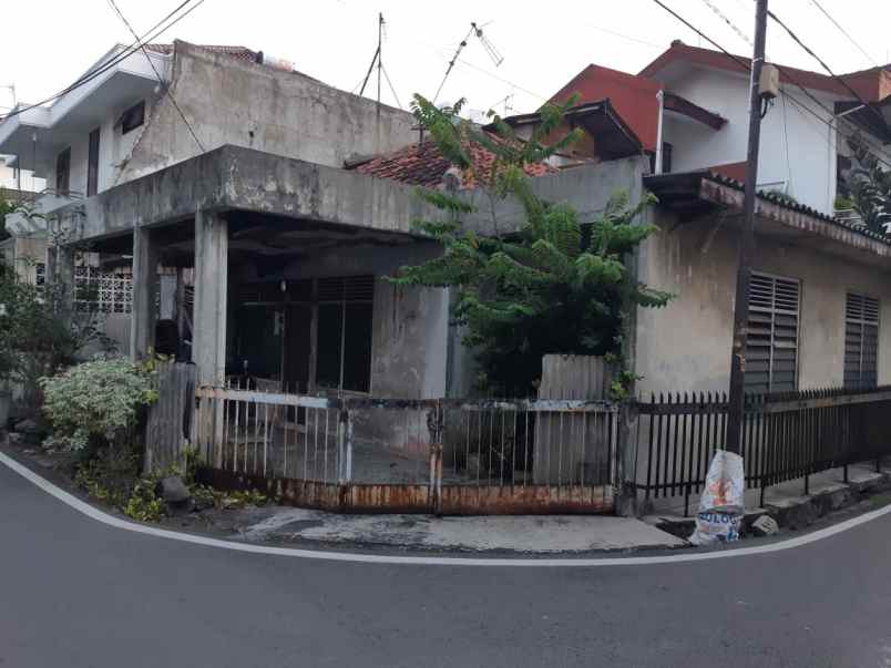 dijual rumah jalan ampasit