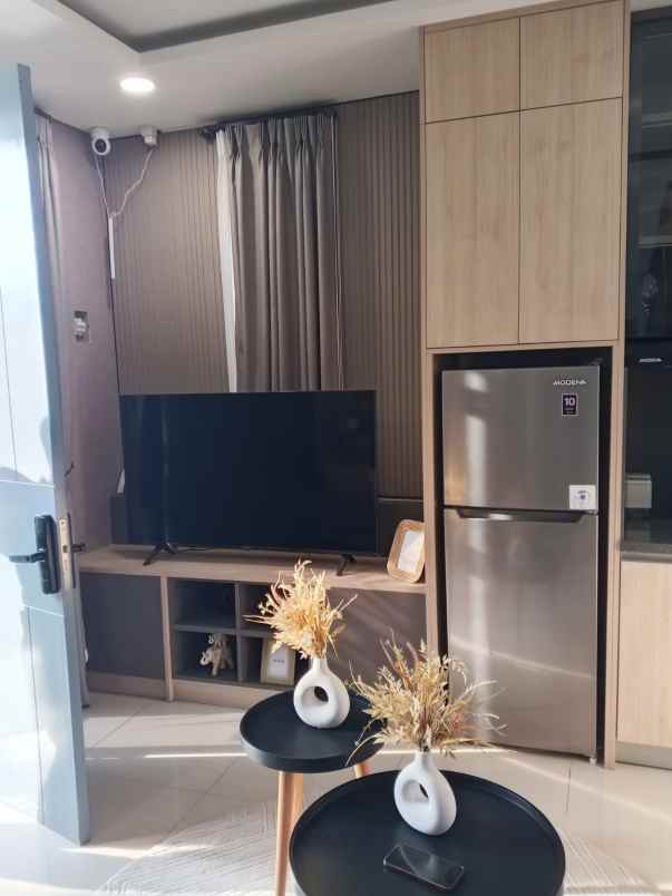 dijual rumah jalan belouvard cinity