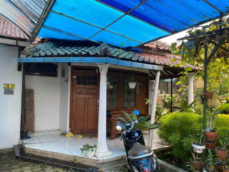 dijual rumah jalan ciawitali