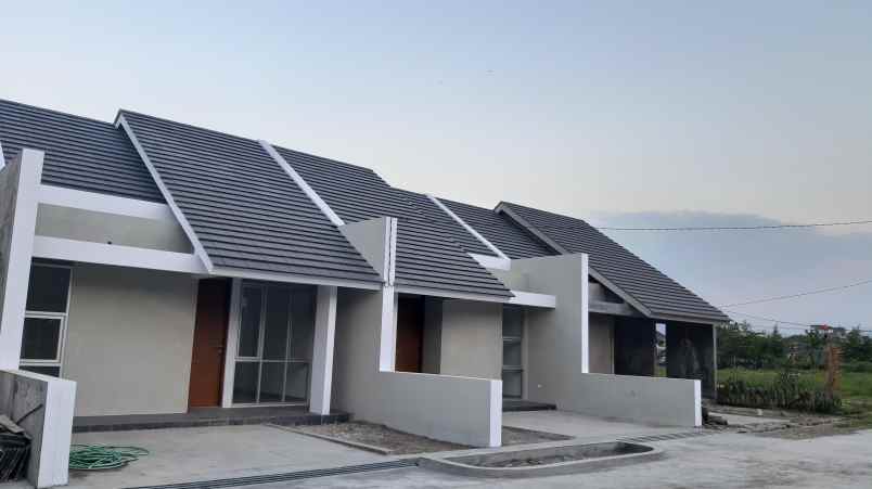 dijual rumah jalan ciganitri ii